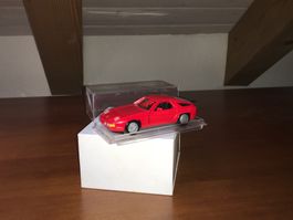 Porsche 928 S4 - 1/43 no Minichamps