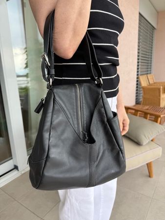 Sac  Hogan en cuir noir - Élégant et pratique!
