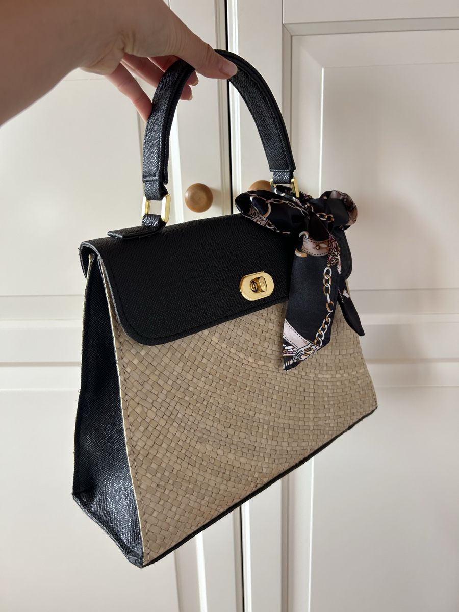 Borse da donna: Elegant Woven New Sling Bag – Nuovo (secondo la descrizione) da St.Josefen venduto da lop_lh8d 2