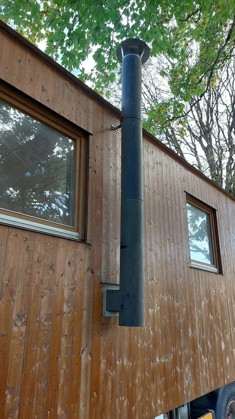 Mobile-home: Tiny House auf Rädern- sofort verfügbar – D'occasion à Les Reussilles par nin_xn8m 2