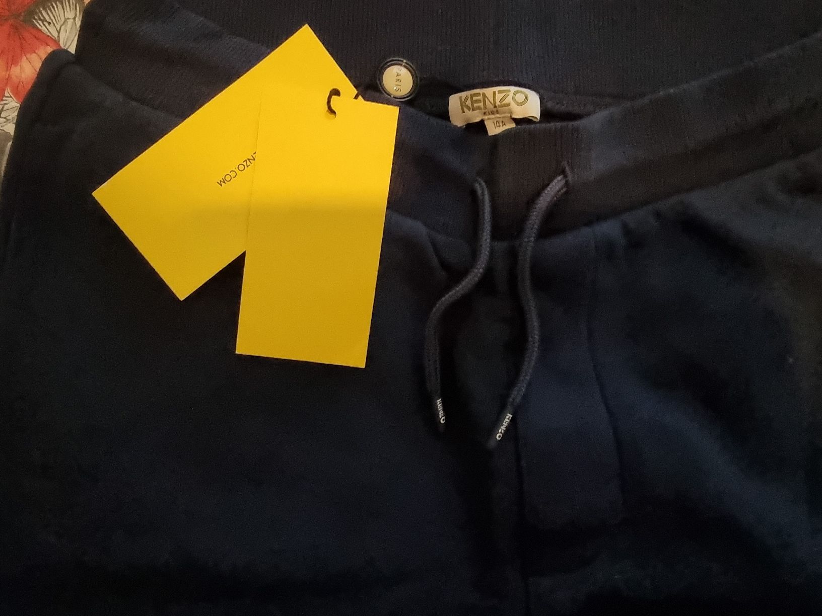 Kenzo Pantaloni: Hose Kenzo 14 Jahre alt – Nuovo e nell'imballaggio originale da Glattpark(Opfikon) venduto da TatianaVladimirova 2