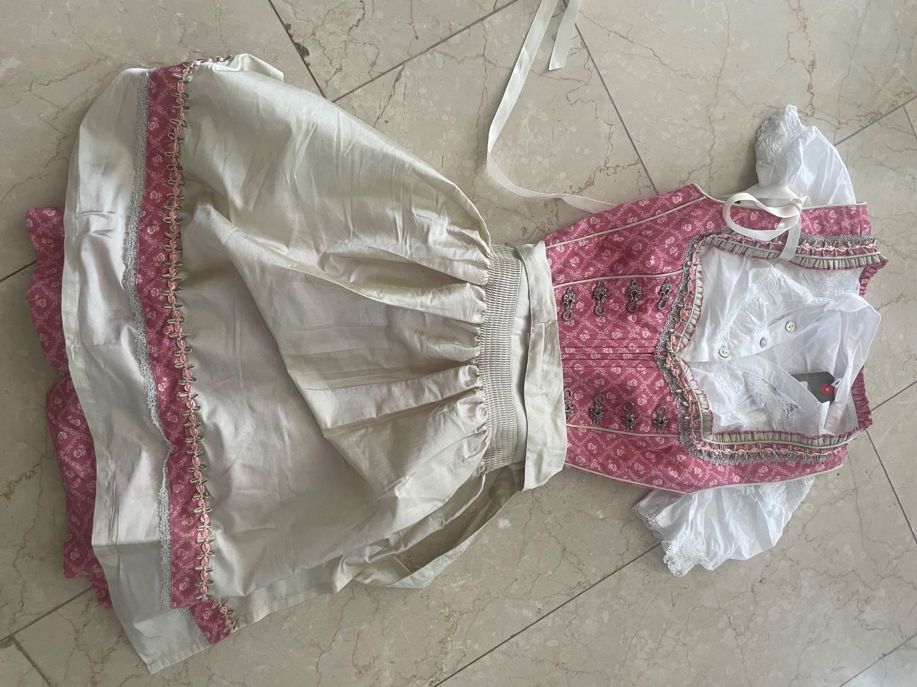 Vestiti: Nübler Dirndl Stockerpoint Bluse – Nuovo (secondo la descrizione) da Flüelen venduto da AU10
