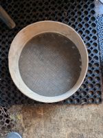 Tamis de jardinage bois métal 40cm diamètre utilisé