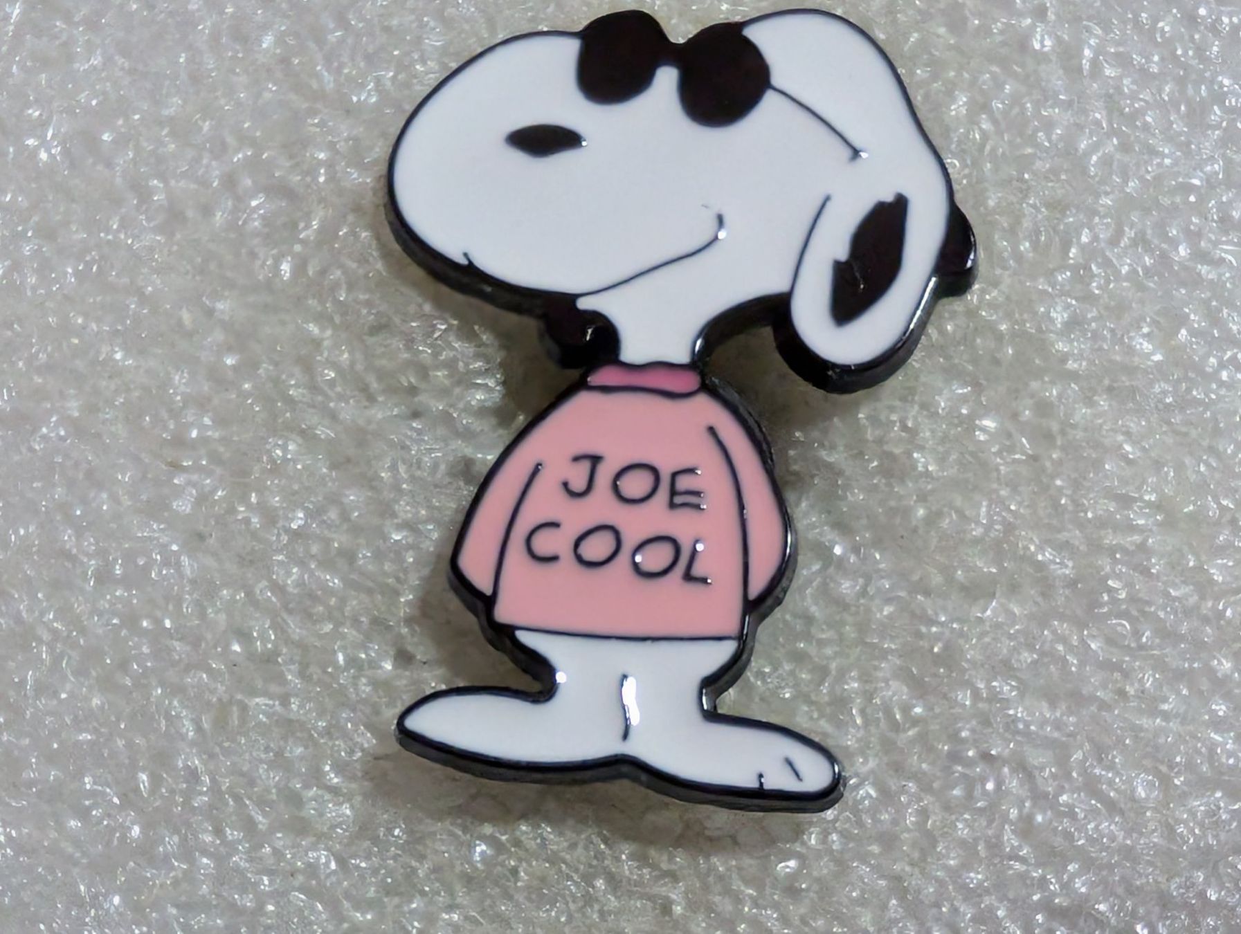 Placchette & Badge: Ansteckbutton 241: Snoopy – Usato da Oppligen venduto da Pin-Fall-Shop