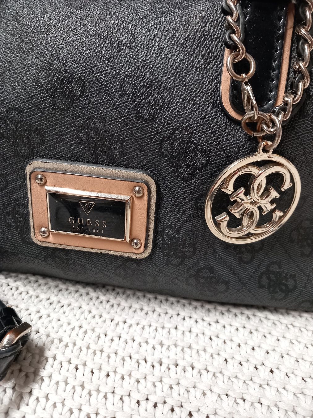 Guess Borse da donna: GUESS Handtasche – Usato da Merligen venduto da muss_haben 1