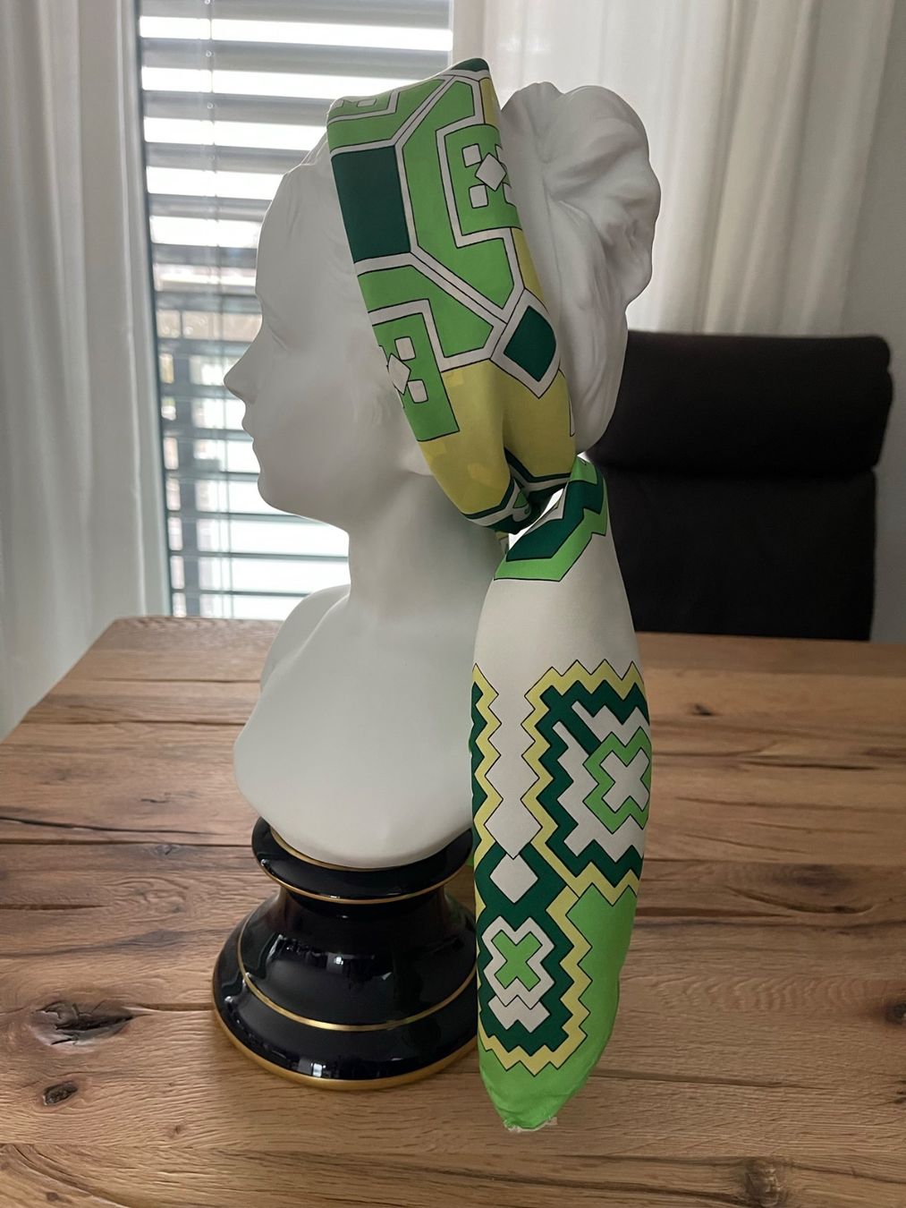 Foulards, Tücher & Schals: Wunderschönes Foulard aus Seide – Gebraucht aus Winkel von Glamour4You 1