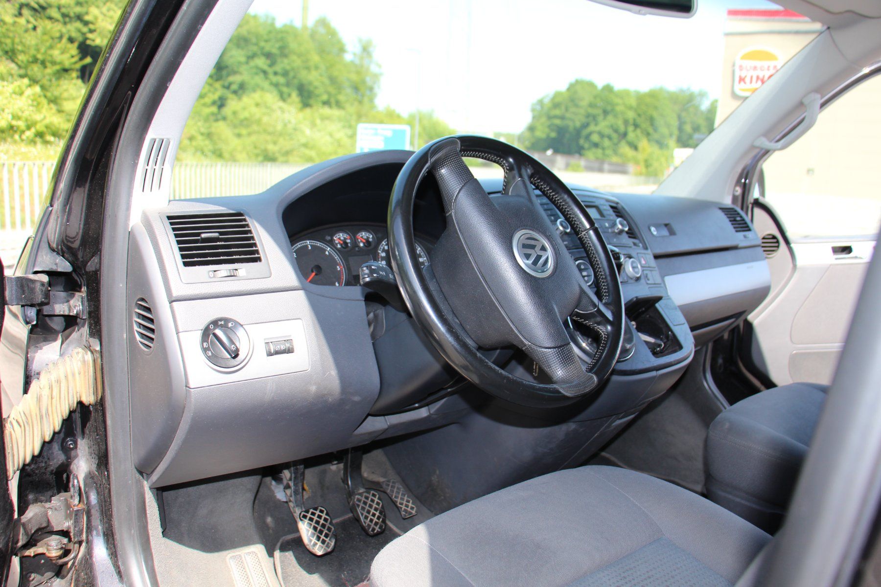 VW Automobili: VW T5 Multivan Comfortline 174 PS, event. Getriebeschaden – Difettoso da Eggenwil venduto da Patmaan 8