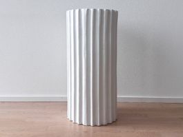 Dekosäule weiss, kanneliert, Sockel / Podest, neuwertig
