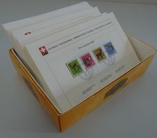 1967-93, Sammlung mit über 500 Serien auf PTT-Sammelblättern