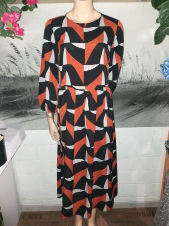 Robe longue / Länge Kleid SISLEY  Taille / Grosse 38 CH ( 44
