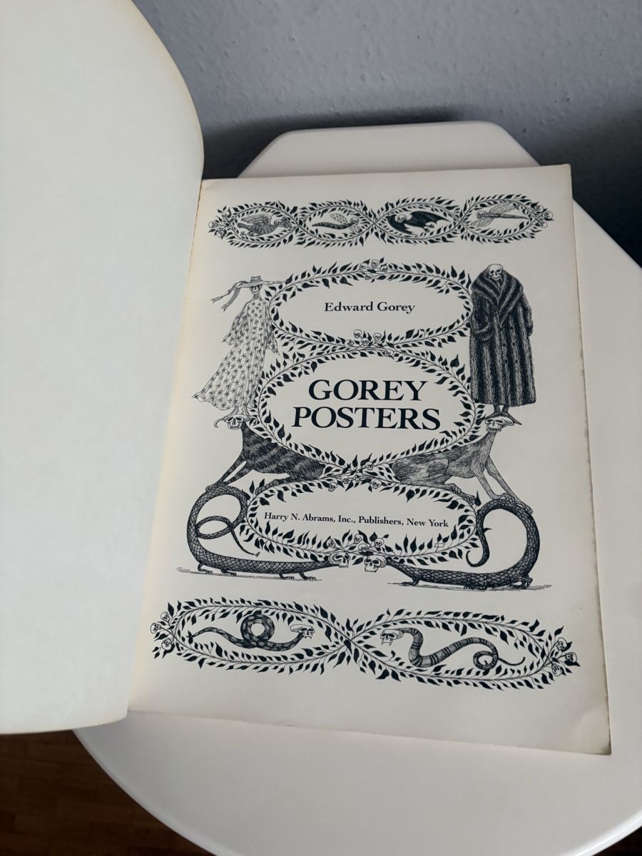 Libri: Rare livre Gorey Posters – Usato da petit lancy venduto da FerreiraLuis 1