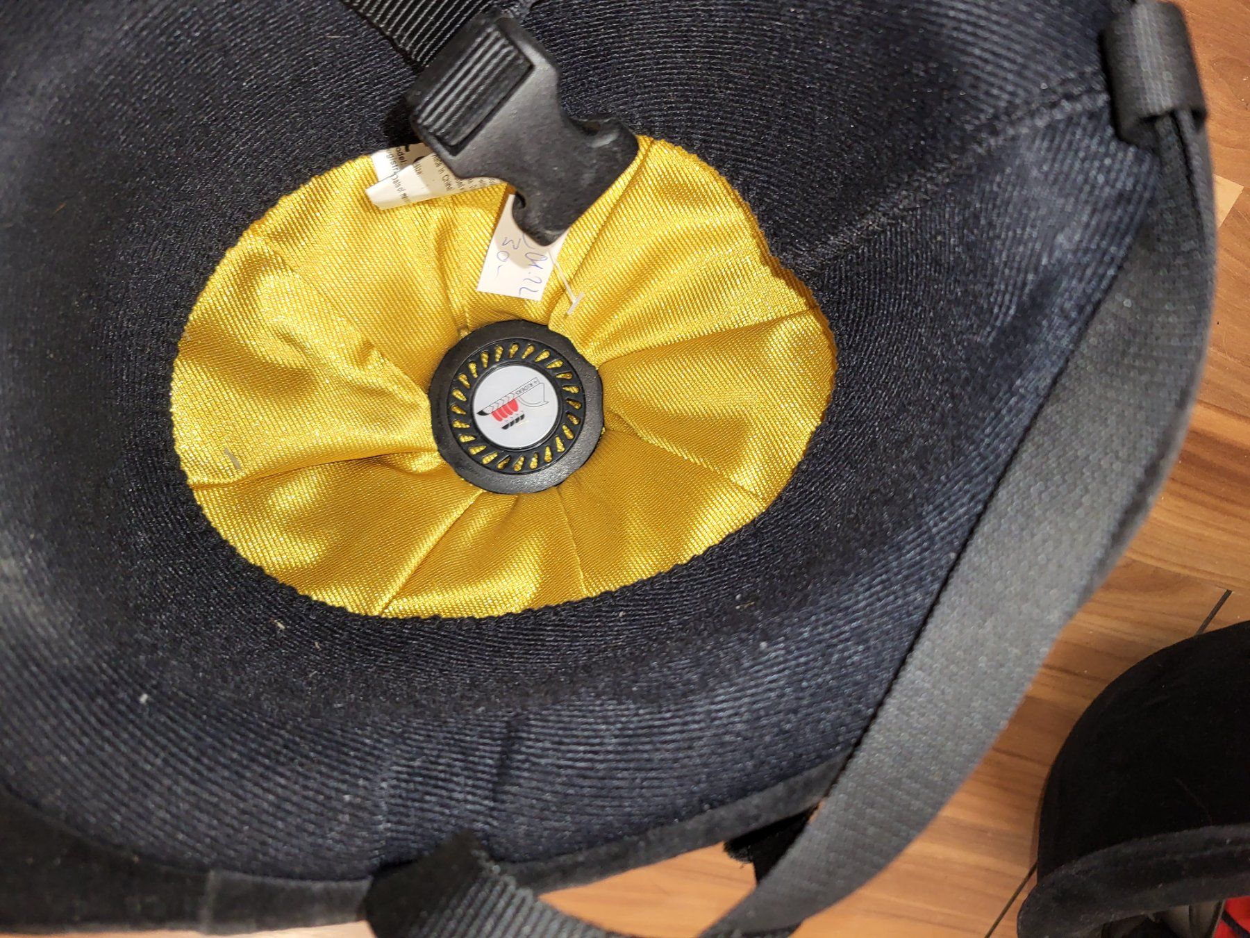 Helme: 1 Reithelm B8 – Gebraucht aus Schwarzenburg von Flamingo07 3