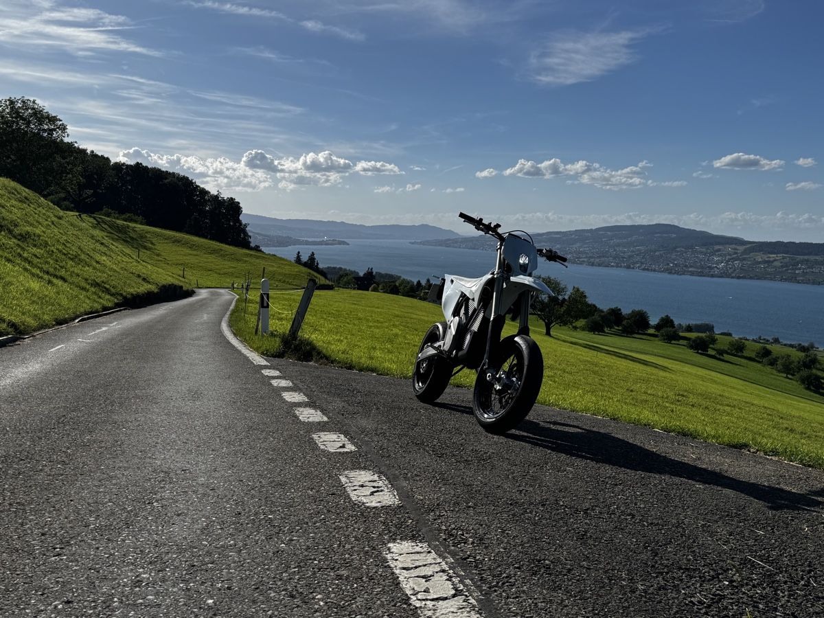 Stark Future Strada: Stark Varg SM 2026 – Usato da Feusisberg venduto da Cineflex 1