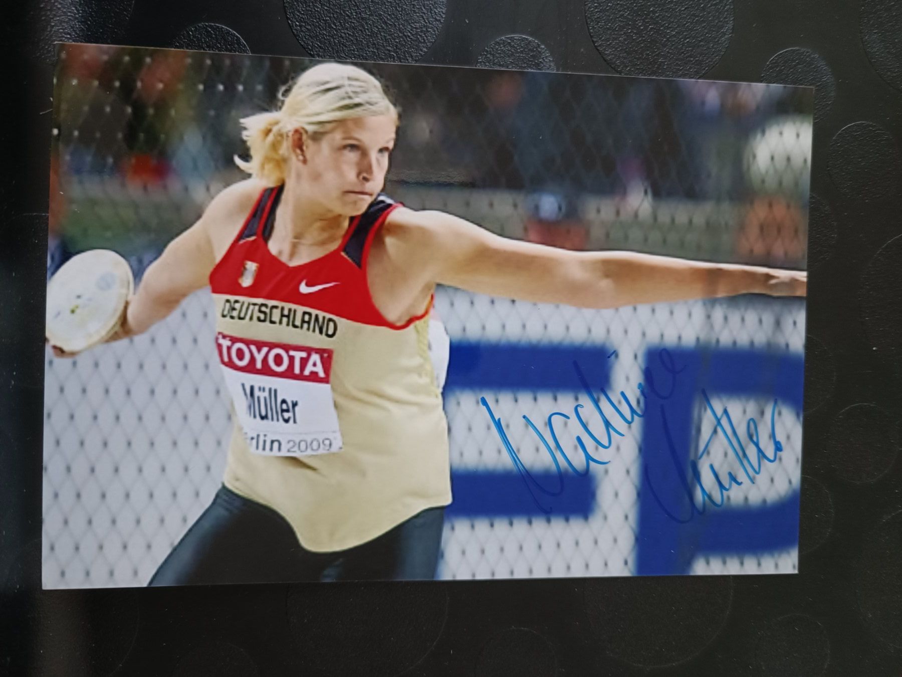 Autografi: Nadine Müller - Leichtathletik - WM Silber – Usato da Menziken venduto da Artographs