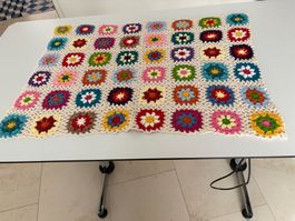 Kleine Patchwork Decke, gehäkelt