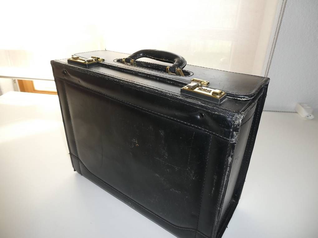 Valigie: Pilotenkoffer Schwarz – Usato da Dussnang venduto da turbi55