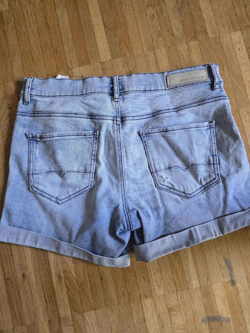 Hugo Boss Jeans: Hugo Boss Shorts in 28 – Usato da Dübendorf venduto da jep76 2