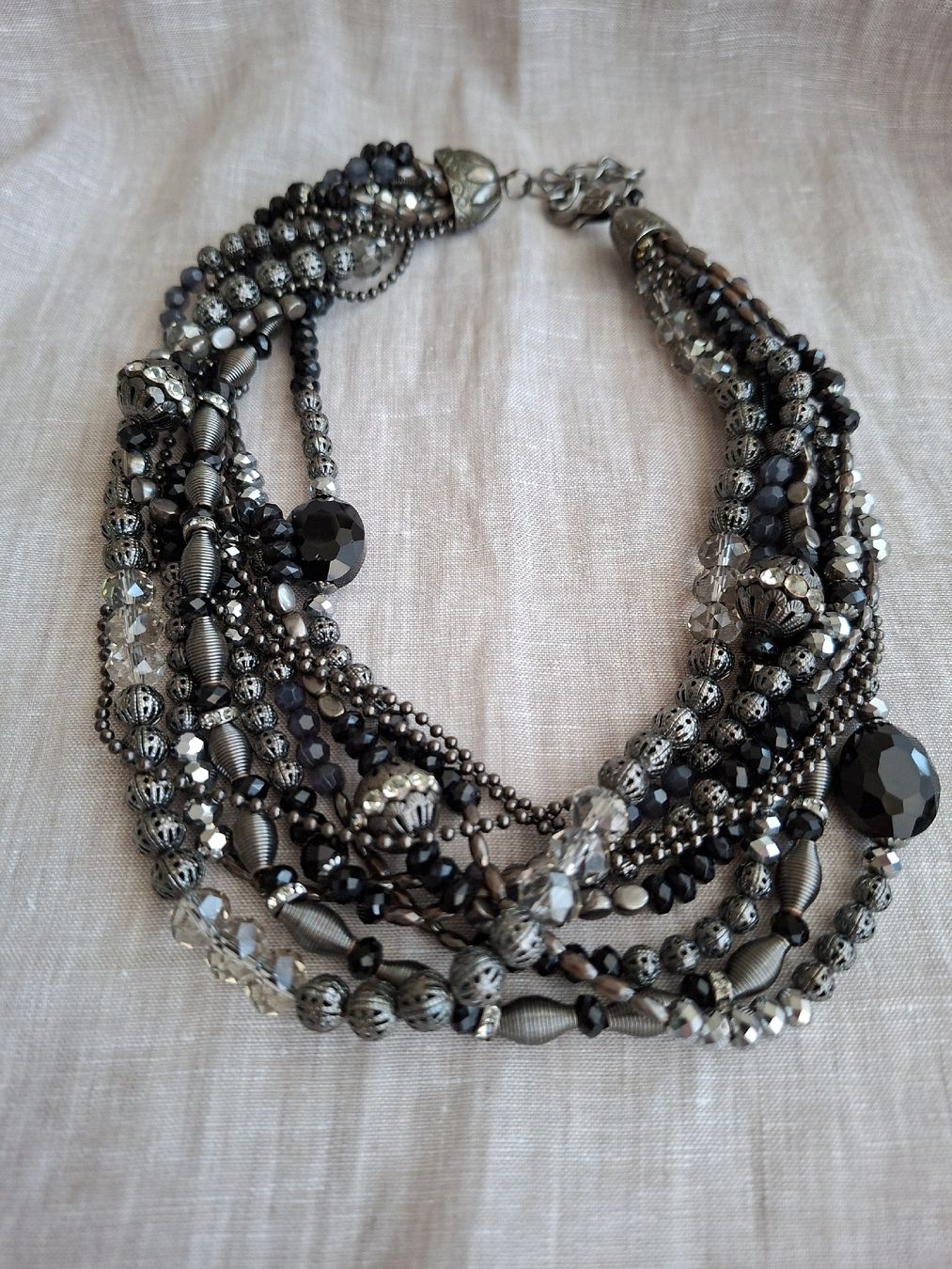 Catenine: Collier bohème noir multi-chaînes – Nuovo (secondo la descrizione) da Lutry venduto da Sim_Sta