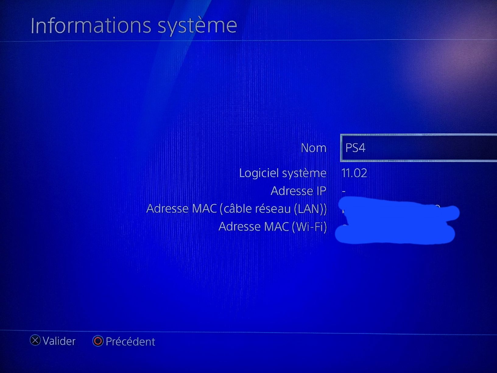 Sony Consoles: PS4 Pro 1TB + 2 controllers – D'occasion à Lausanne par Arc2R 5