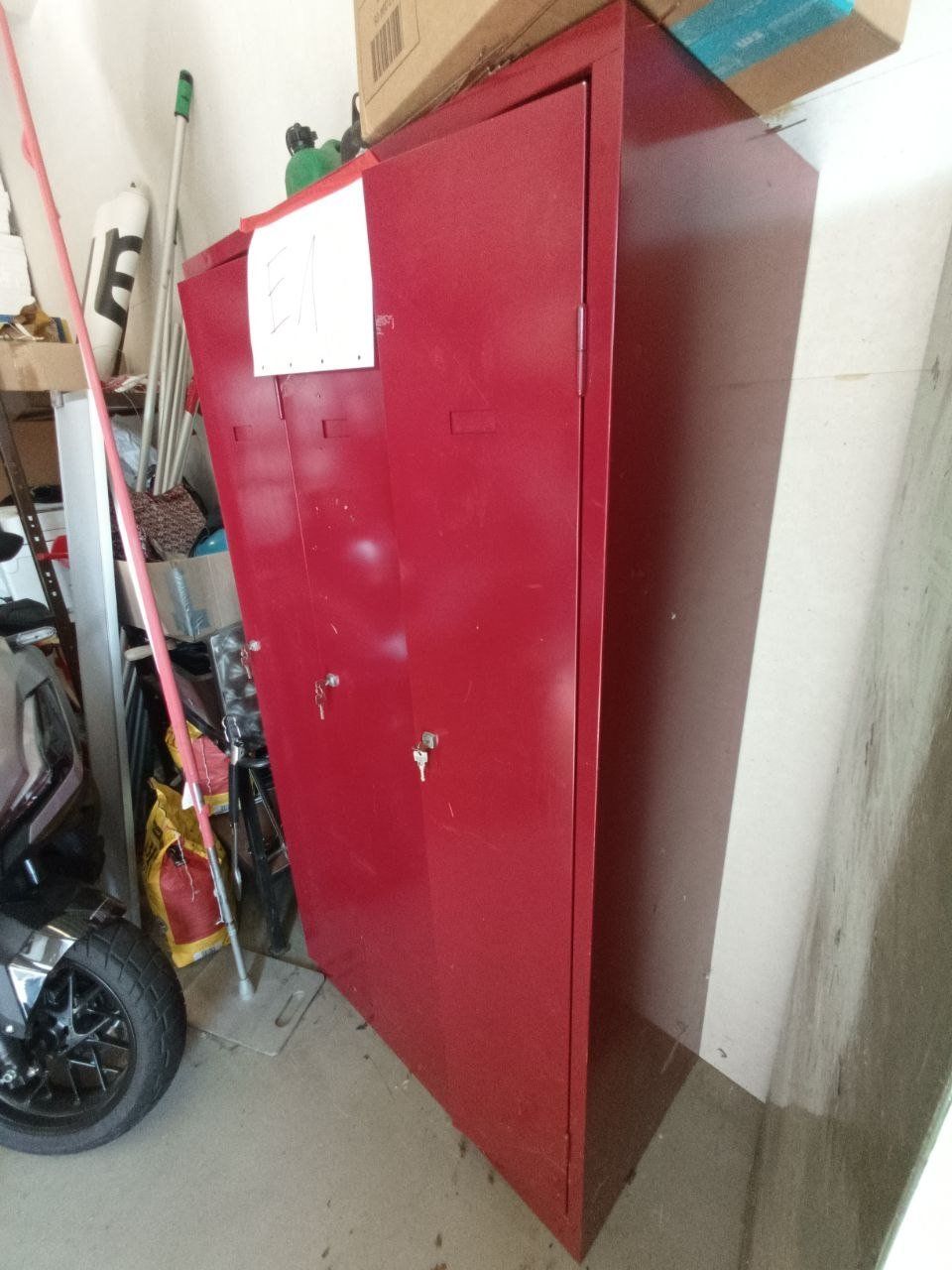 Guardaroba: Garderobe (Spind) 3 – Usato da Frauenfeld venduto da Mungg 3