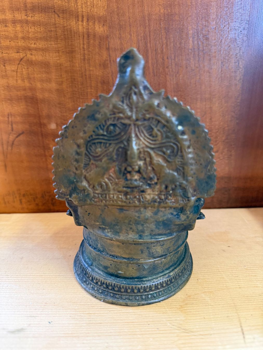 Statuette: Antike Bronze Figuren & Gefäss Set – Usato da Otelfingen venduto da Yossi-68 5