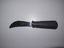 Wiegemesser mit rutschfestem Gummigriff