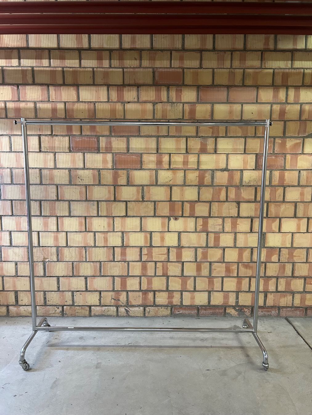 Sonstige Dekorationen & Accessoires: Super solider Kleiderständer, Ruoff Metallbau – Gebraucht aus Glattpark(Opfikon) von Cmberger