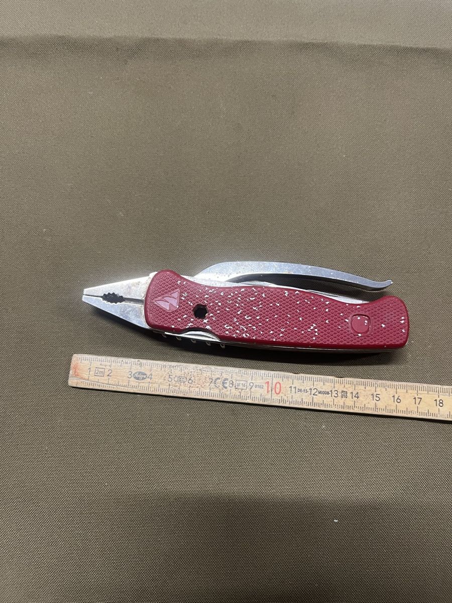Taschenmesser: Grosses Multitool, gebraucht. – Gebraucht aus Würenlos von KLG_3TBs 7