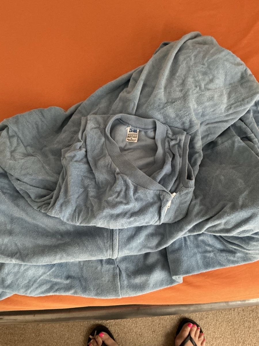 Zewi Coperte: Grosse Zewi-Decke hellblau , ohne Bändel – Usato da Langnau am Albis venduto da edrico