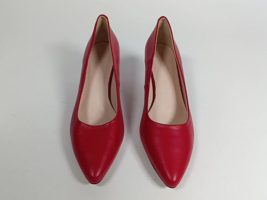 Manor Damenschuhe: MANOR talons fermés rouge taille 39 – Gebraucht aus Thielle von Plusvalue_Neuchatel 1