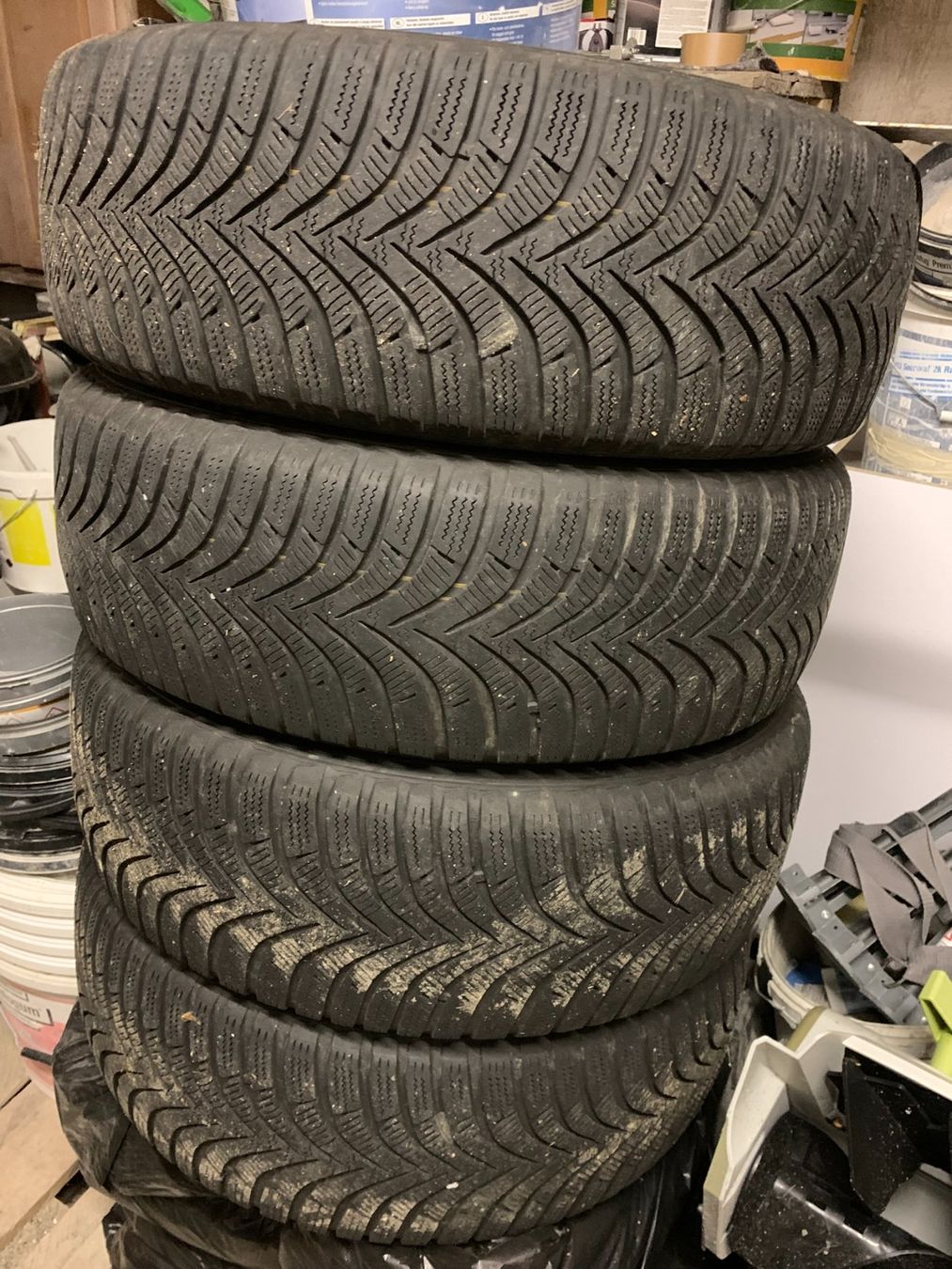 Hankook Pneus & Kompletträder: Audi TT Winterpneu – Gebraucht aus Obstalden von lacix68