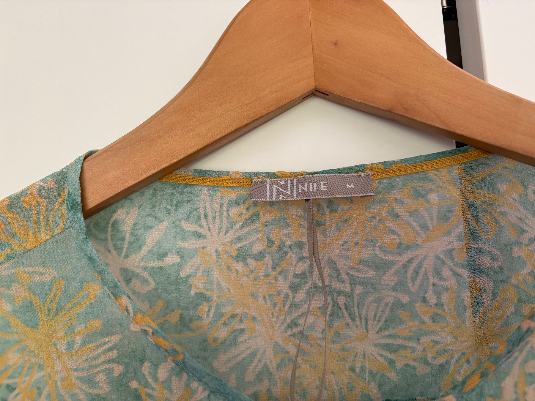 Nile Blusen: NEUE Nile Bluse M – Gebraucht aus Hombrechtikon von star8888 1