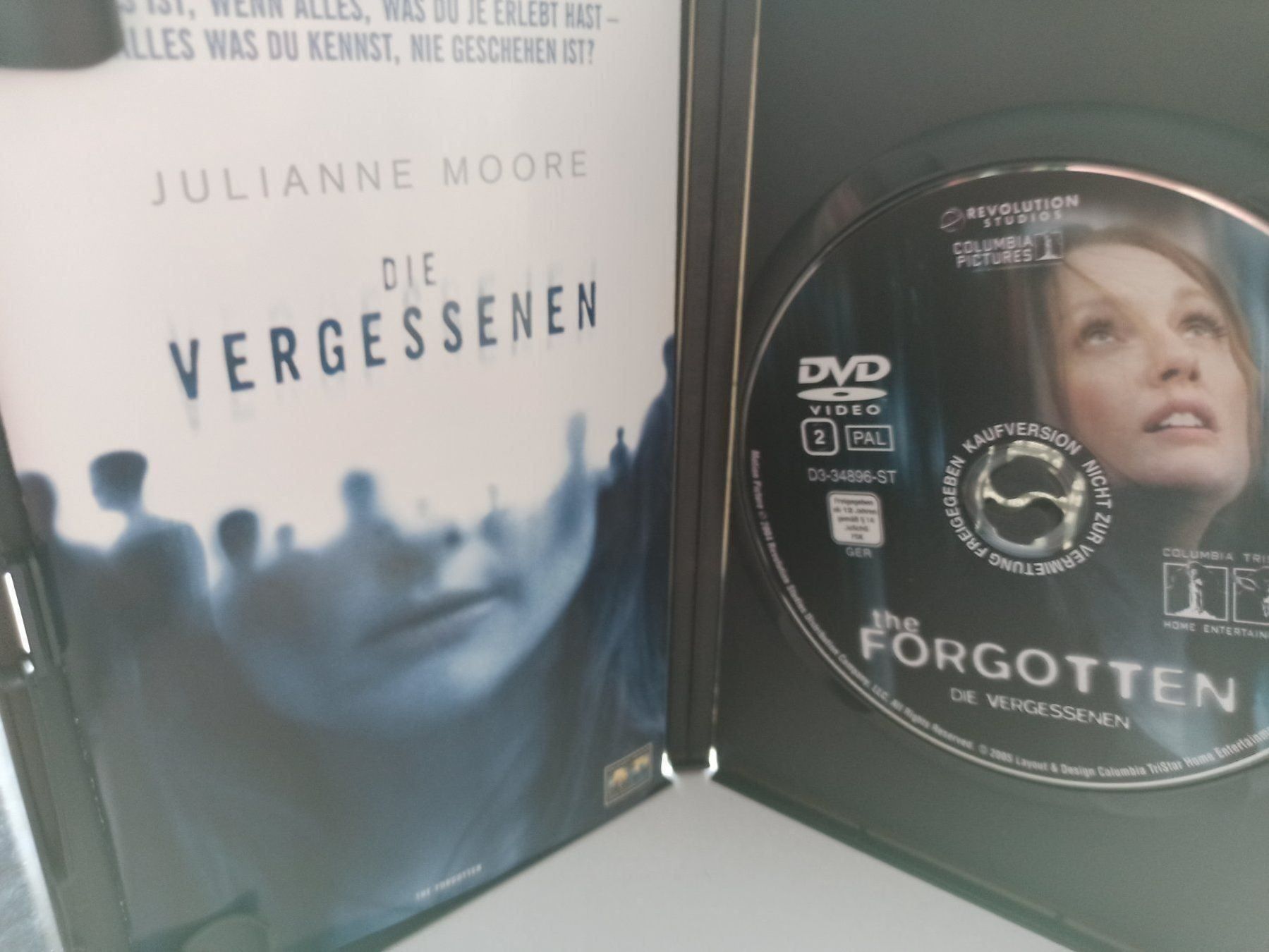 Tutti i DVDs: Die Vergessenen – Usato da Dübendorf venduto da kb86_MOVIE 2