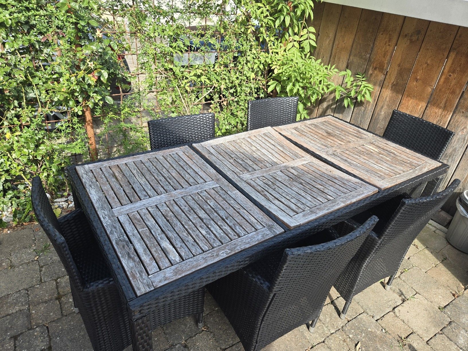 Tische: Gartentisch mit 6 Stühlen – Gebraucht aus Uetliburg SG von nic_9kn9