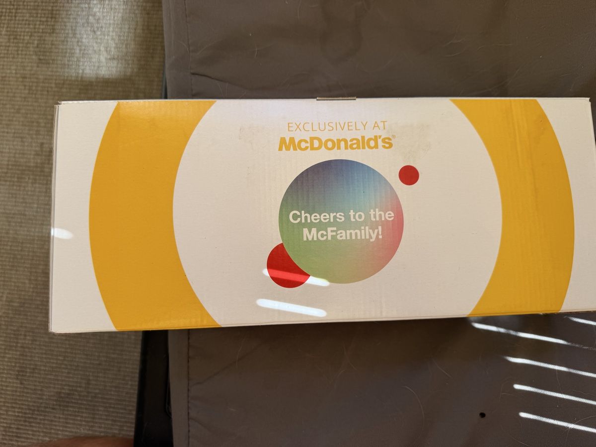 Mc Donald's Verres: McDonald's Crew Limited Edition Coca-Cola Glasses 2025 – Neuf avec emballage d'origine à Pratteln par mag_22pq 2