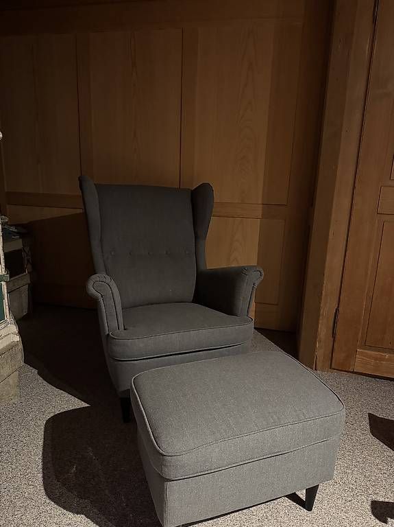 Ikea Poltrone: STRANDMON Sessel Ikea mit Hocker – Usato da Oberneunforn venduto da raheldahlmann