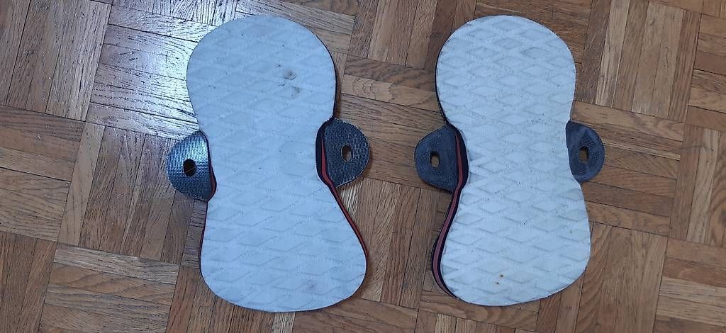 Aquilone: Pads kitesurf  – Usato da Plan-les-Ouates venduto da Flo101