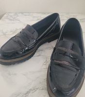 Schicke Lack-Loafers, Grösse 36