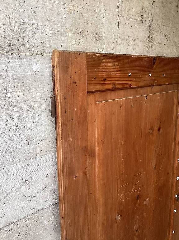 Armadi: Ancienne porte d armoire en sapin  – Usato da Corsier sur vevey venduto da Hitu 3