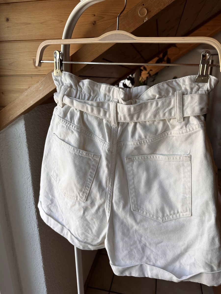 H&M Pantaloni: H&M Baumwolle Shorts weiss Gr. 38 – Usato da Münsingen venduto da Secondhand89 3