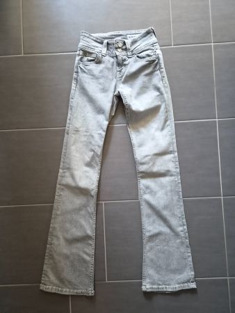Bershka Flared Jeans Grösse 32