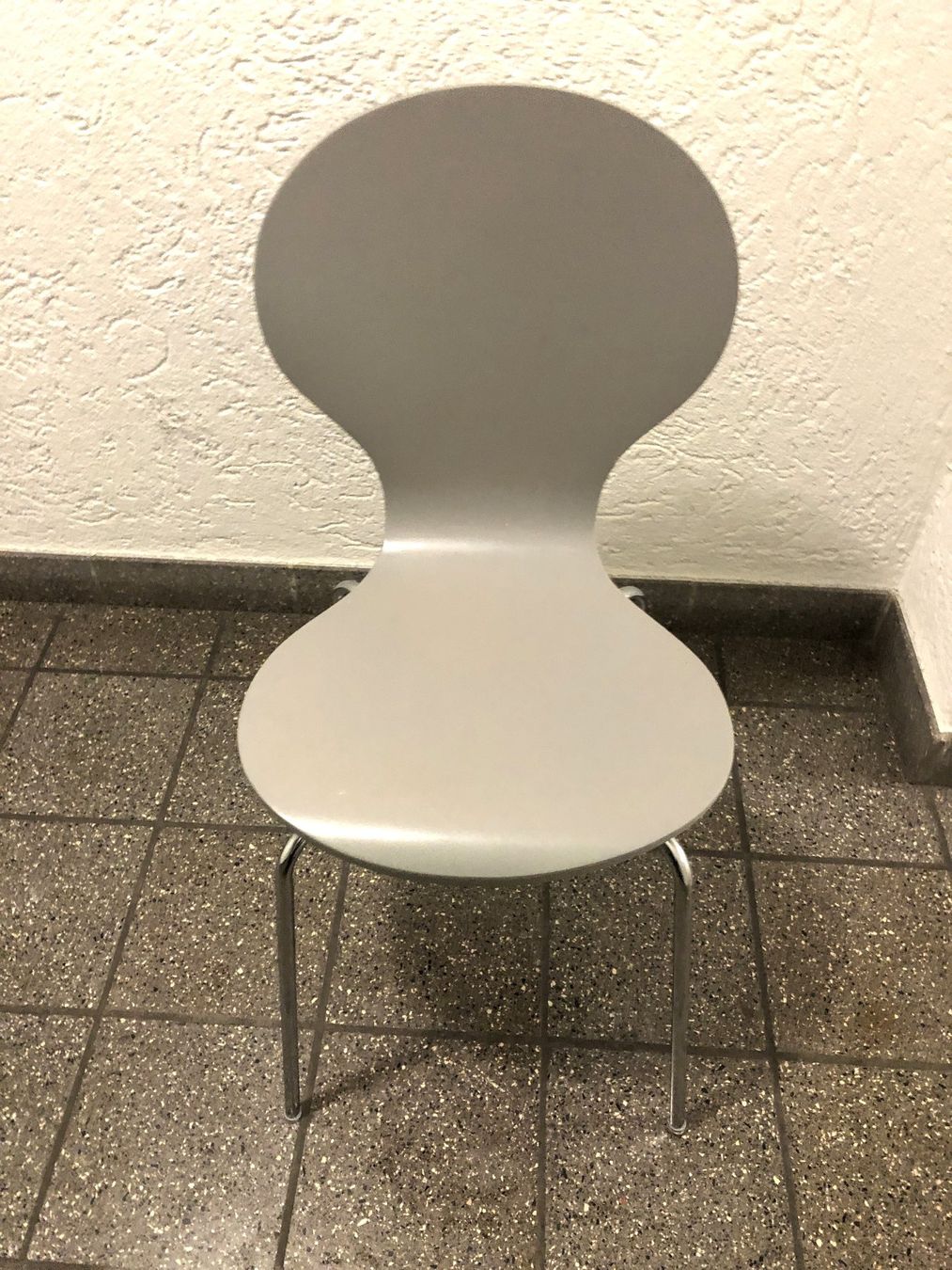 Sedie: Stühle stapelbar Farbe grau 4 Stück – Nuovo (secondo la descrizione) da Glattbrugg venduto da Ariel012 3
