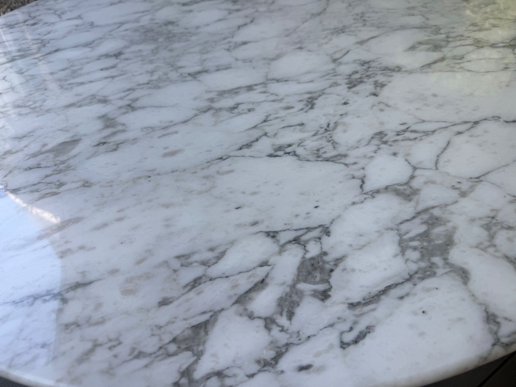 Tavoli: Marmor-Tisch 115cm X 72cm – Usato da Au ZH venduto da pgibus 1