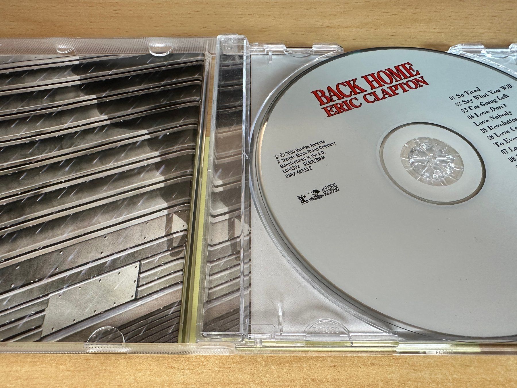 CD: Eric Clapton – Back Home – Usato da Rikon im Tösstal venduto da Alpenmutz 2