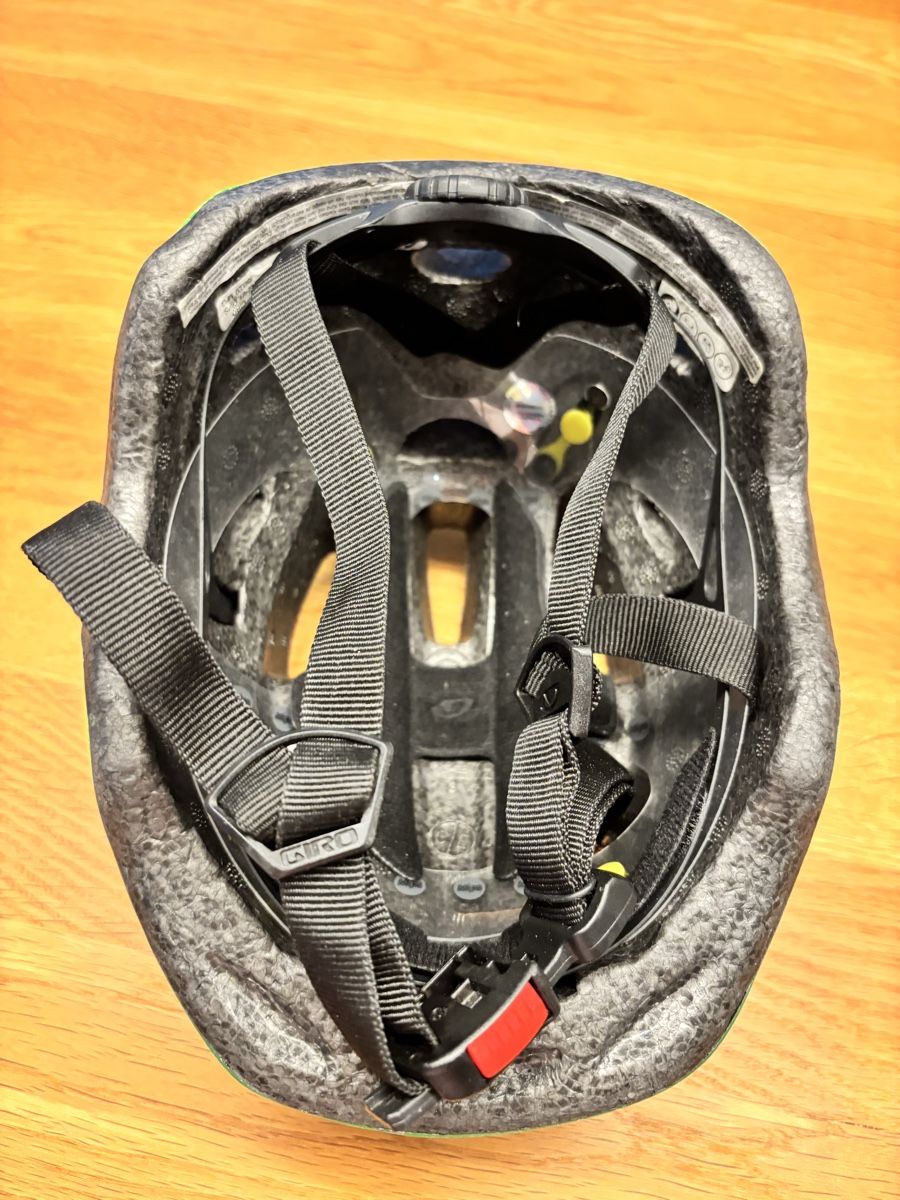 Giro Caschi: Giro Kinderfahrradhelm – Usato da Muhen venduto da Claudi1985 4