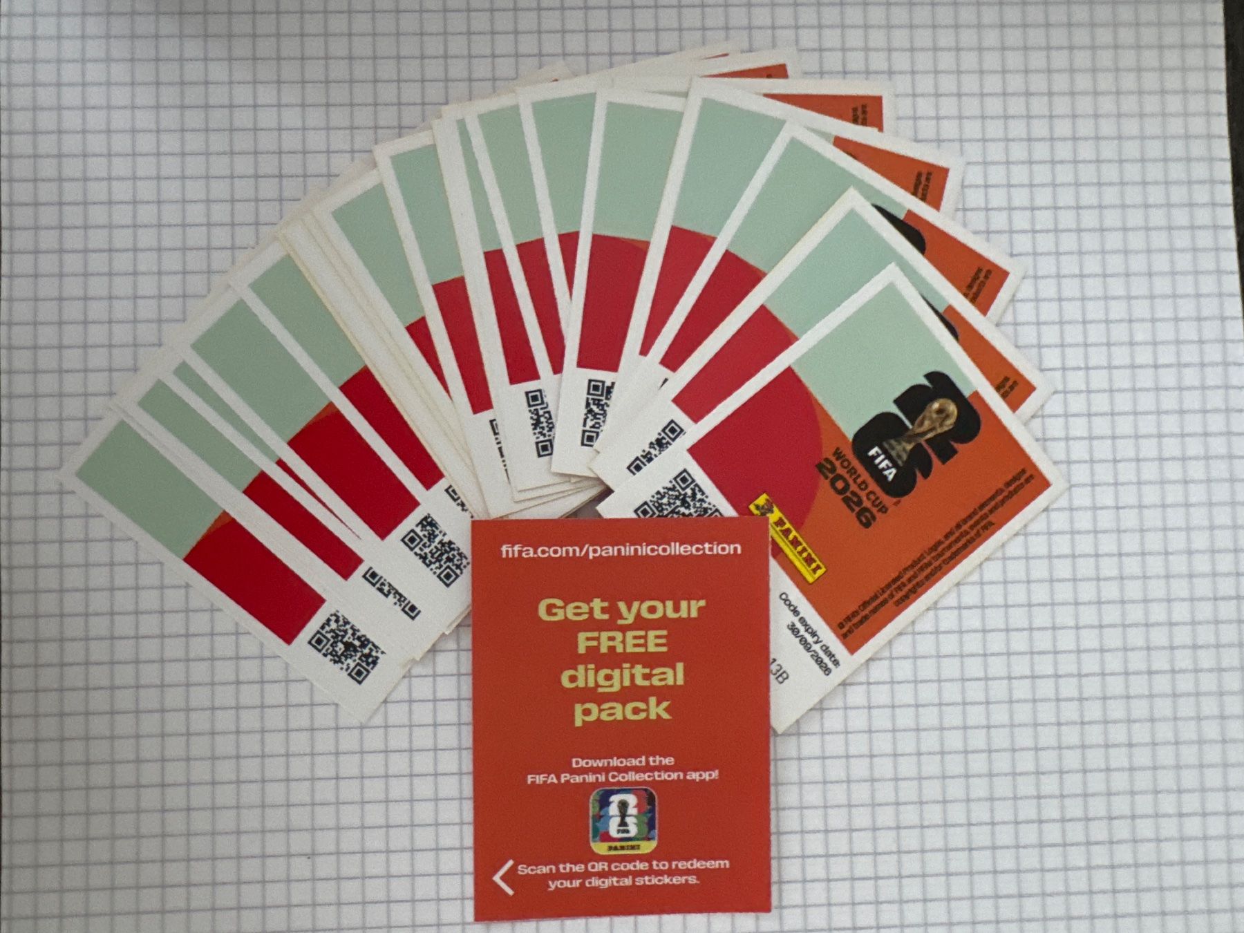 Panini Carte collezionabili: 25 Coded Panini FIFA World Cup 2026: Digital  stickers – Nuovo (secondo la descrizione) da Bassersdorf venduto da Zysti 1