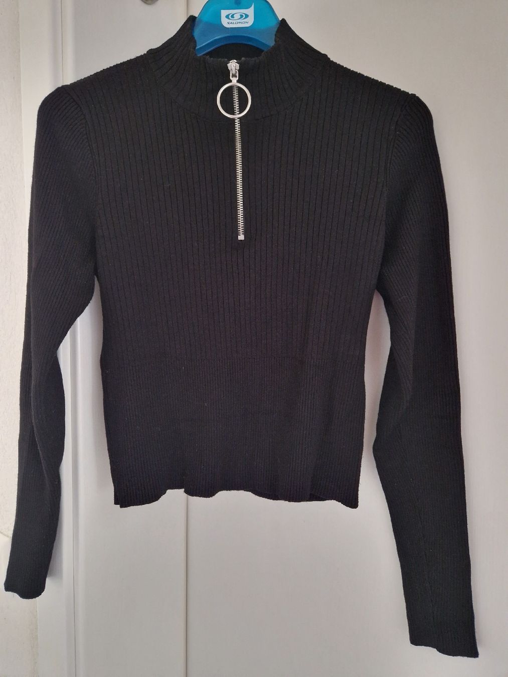 Pullover & Sweatshirts: pull noir  M/ S – Gebraucht aus Sion von nat_xz7y 1