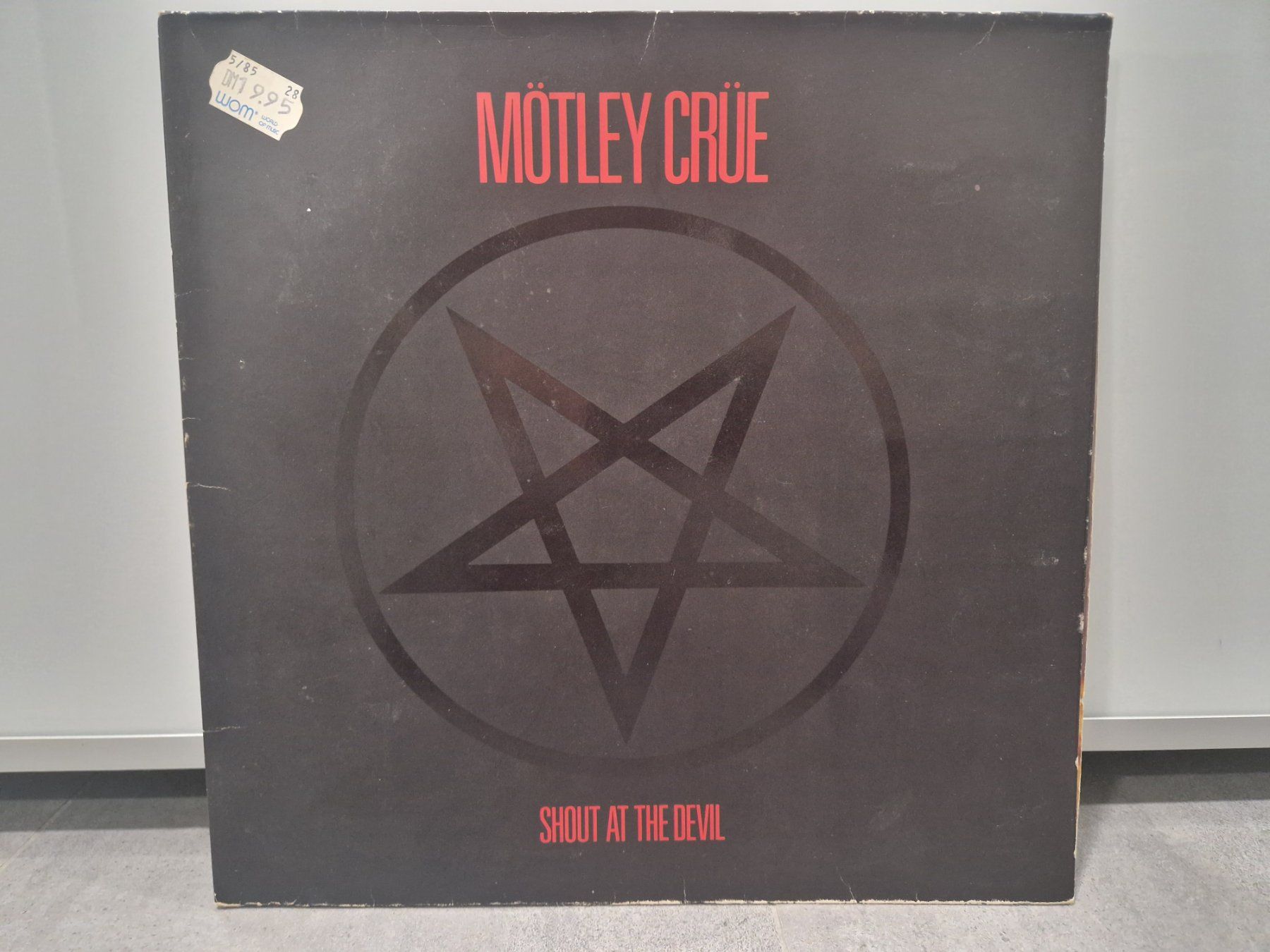 Dischi in vinile: Mötley Crüe LP - Shout At The Devil – Usato da Stetten SH venduto da ExtremMIB