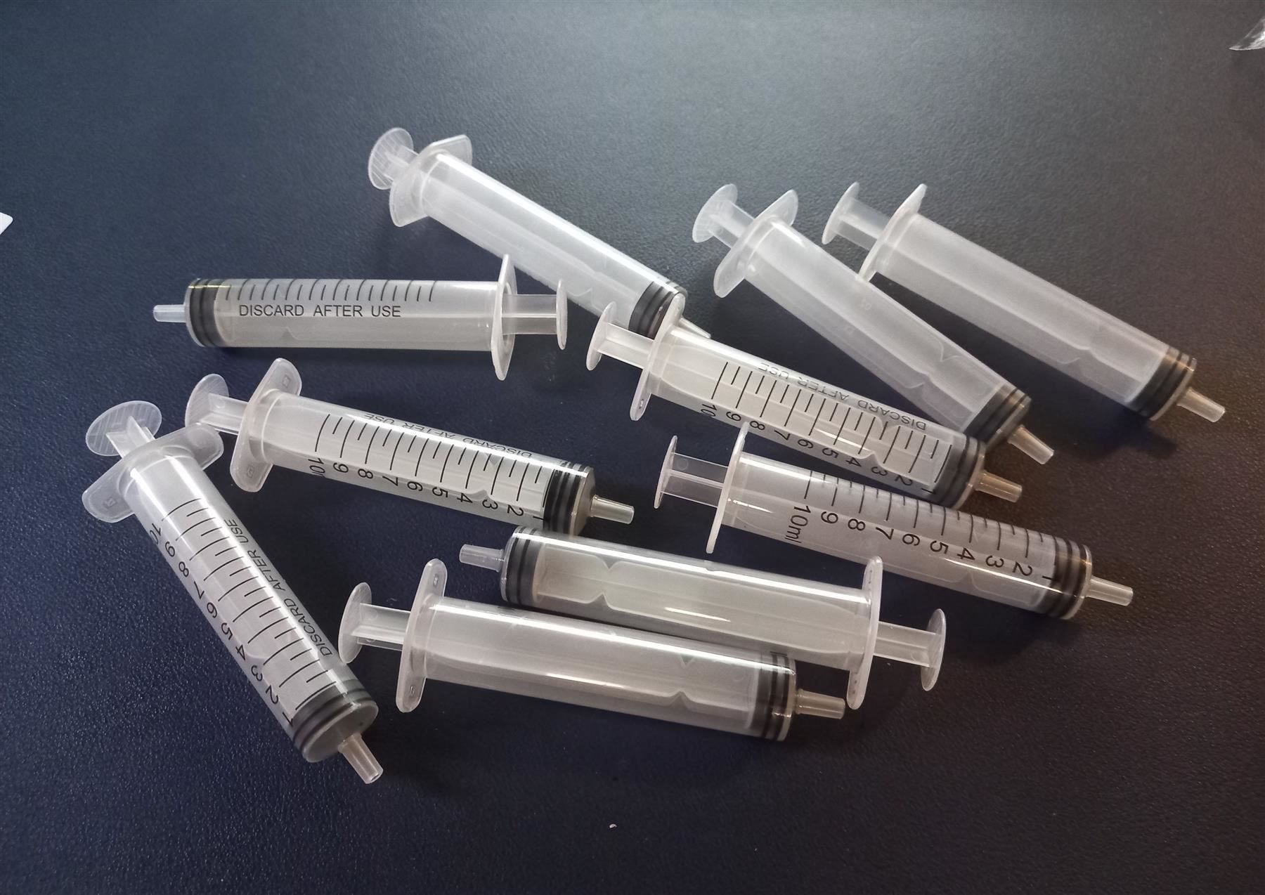 Tecnologia medica: 100x Wiederverwendbare Spritze 10ml / Seringue réutilisable – Nuovo e nell'imballaggio originale da Lausanne venduto da novastoris 1