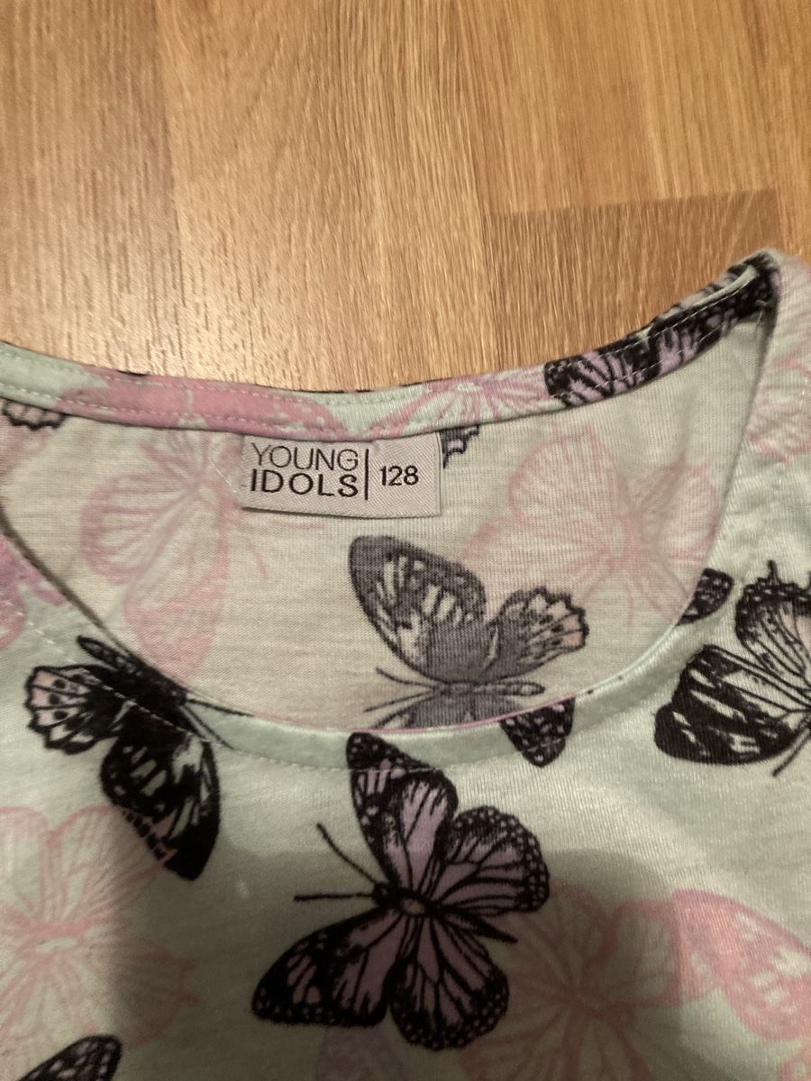 Blusen, T-Shirts & Tops: Mädchen Top Sommershirt Gr. 128 – Gebraucht aus Emmenbrücke von JJ_89 1